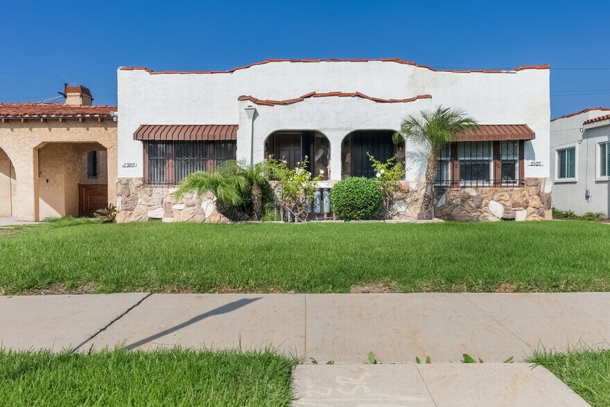 Building Photo - 2509 W 73rd St