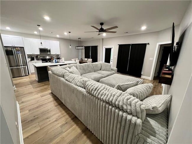 Building Photo - Beautiful One year old 3 BR 2 bath home
