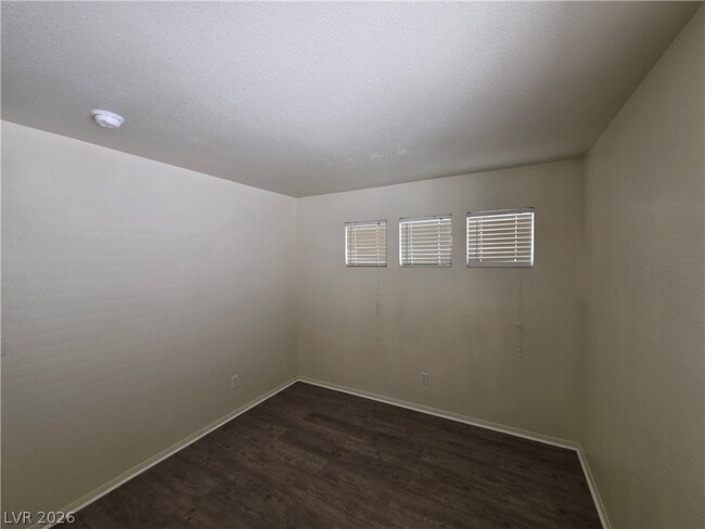 Building Photo - 8008 Dover Shores Ave