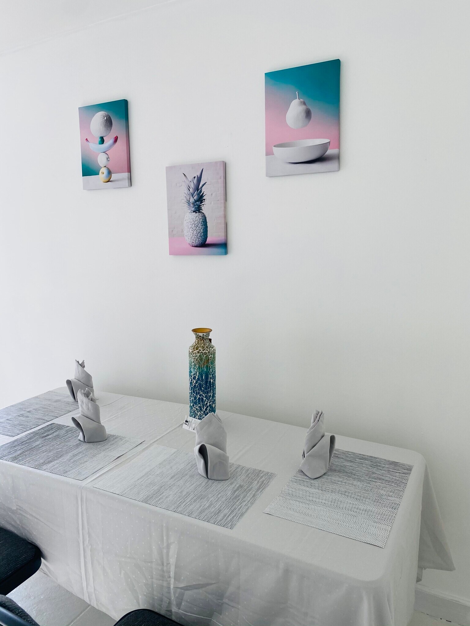 411B - Dining Area - 100 Lincoln Rd