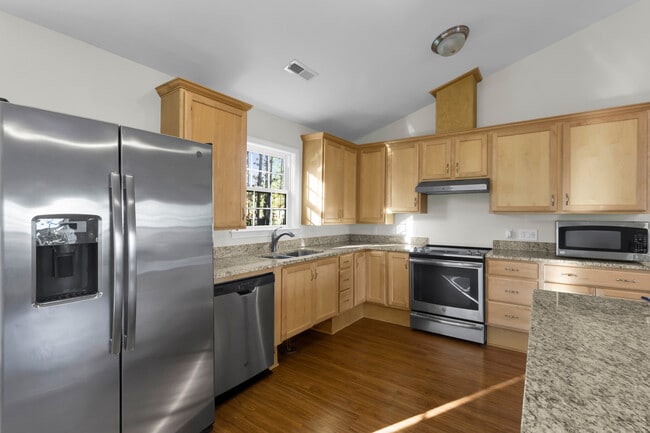 Building Photo - 213 Church Hill Ct