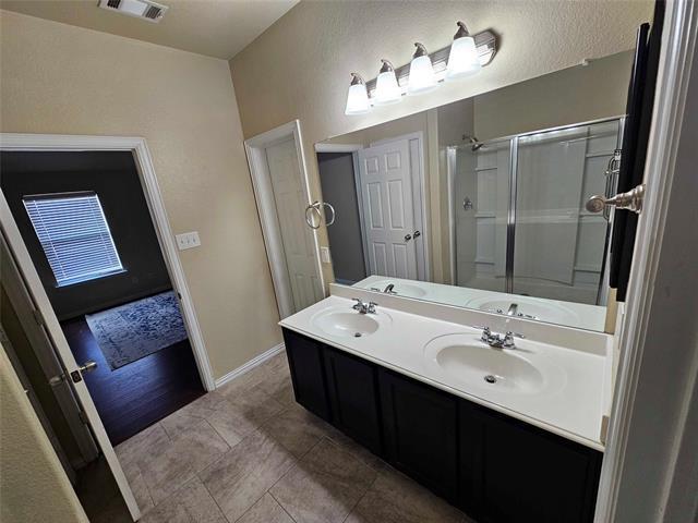 Building Photo - 520 Creekside Dr