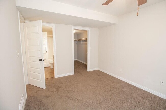 Building Photo - 4718 Dehaven Dr