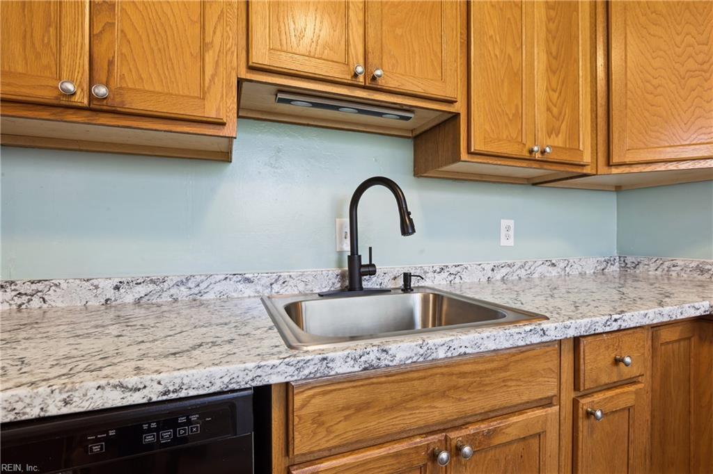 Building Photo - 301 Pepper Mill Ct