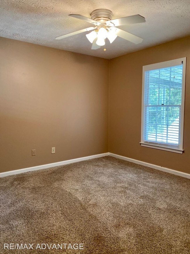 Building Photo - 3 br, 2 bath House - 130 N. HAMPTON DR.