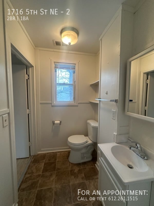 Building Photo - 1716 5th St NE