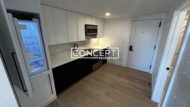 Building Photo - 50A Leo M Birmingham Pkwy. Unit 405C