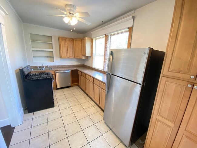 Building Photo - OSU Campus Area Single Family House - Avai...