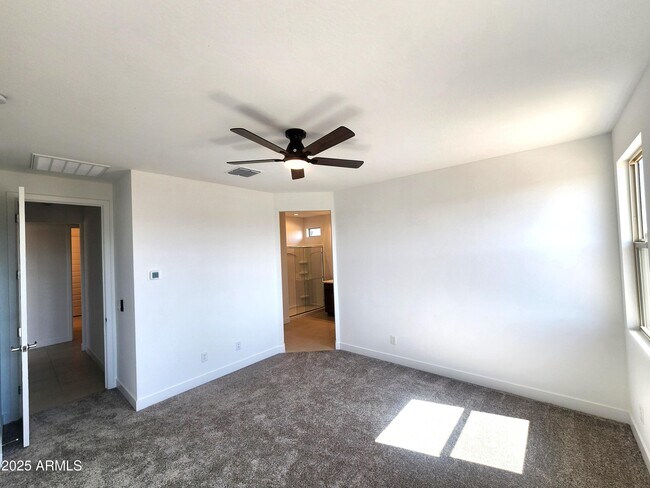 Building Photo - 11214 N 168th Dr