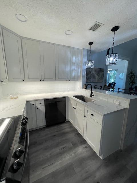 Building Photo - 3602 Fairway Dr N