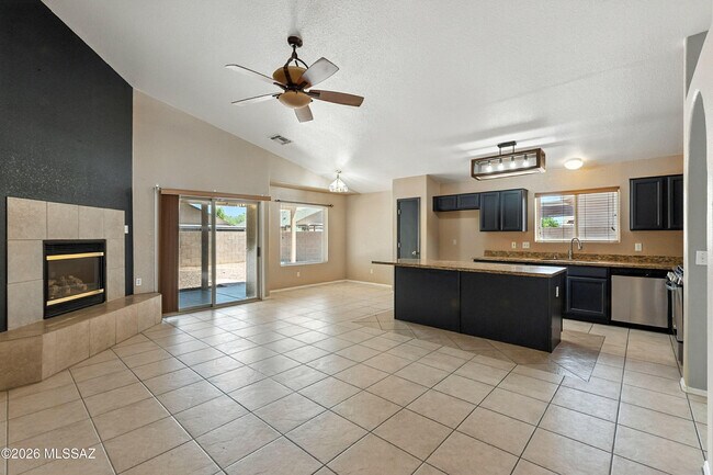 Building Photo - 7997 E Snakeroot Dr