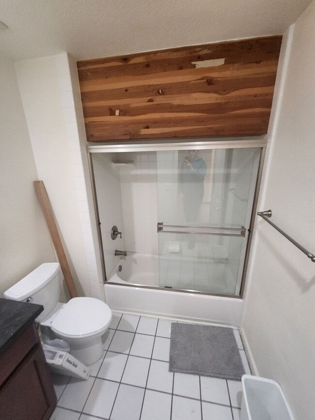 Building Photo - New to the Rental Market! Custom 3 Bdrm Hm w/Garage