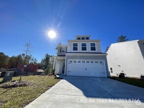 Building Photo - 2 Stories House In Petterson Meadows!