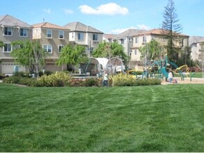 Building Photo - 2095 Samaritan Dr