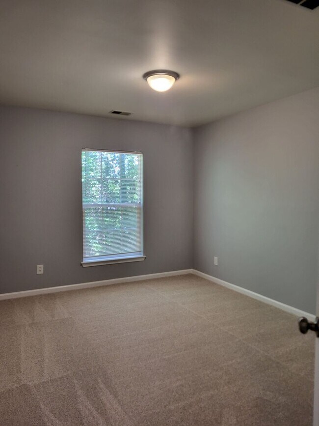 Building Photo - 3 bedroom home in Edindale