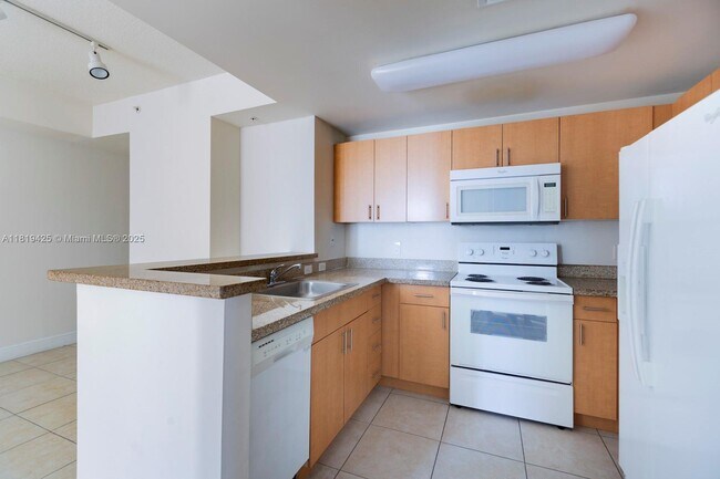Building Photo - 423 NE 23rd St