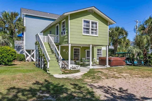 Building Photo - 502 16th Ave S