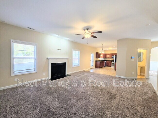 Building Photo - 389 Roanoke Dr