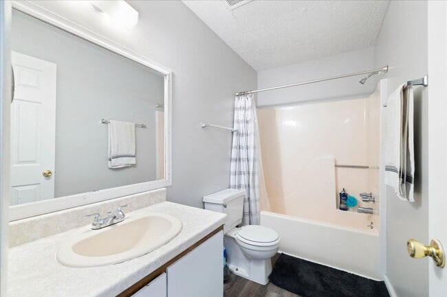 Building Photo - Spacious Home in Prime Blacksburg Location!