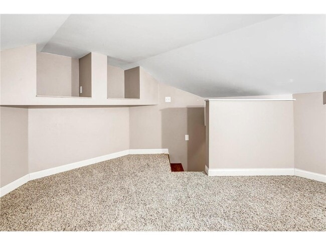 Building Photo - 1209 Lewis Ave SW