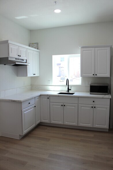 Building Photo - 12663 Snowy Owl Way