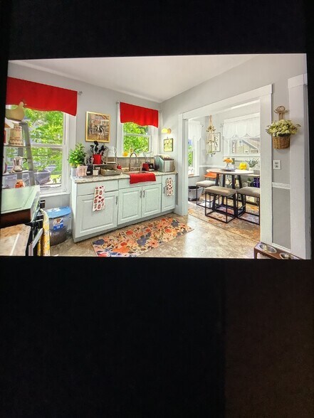 Building Photo - 230 Euclid Ave