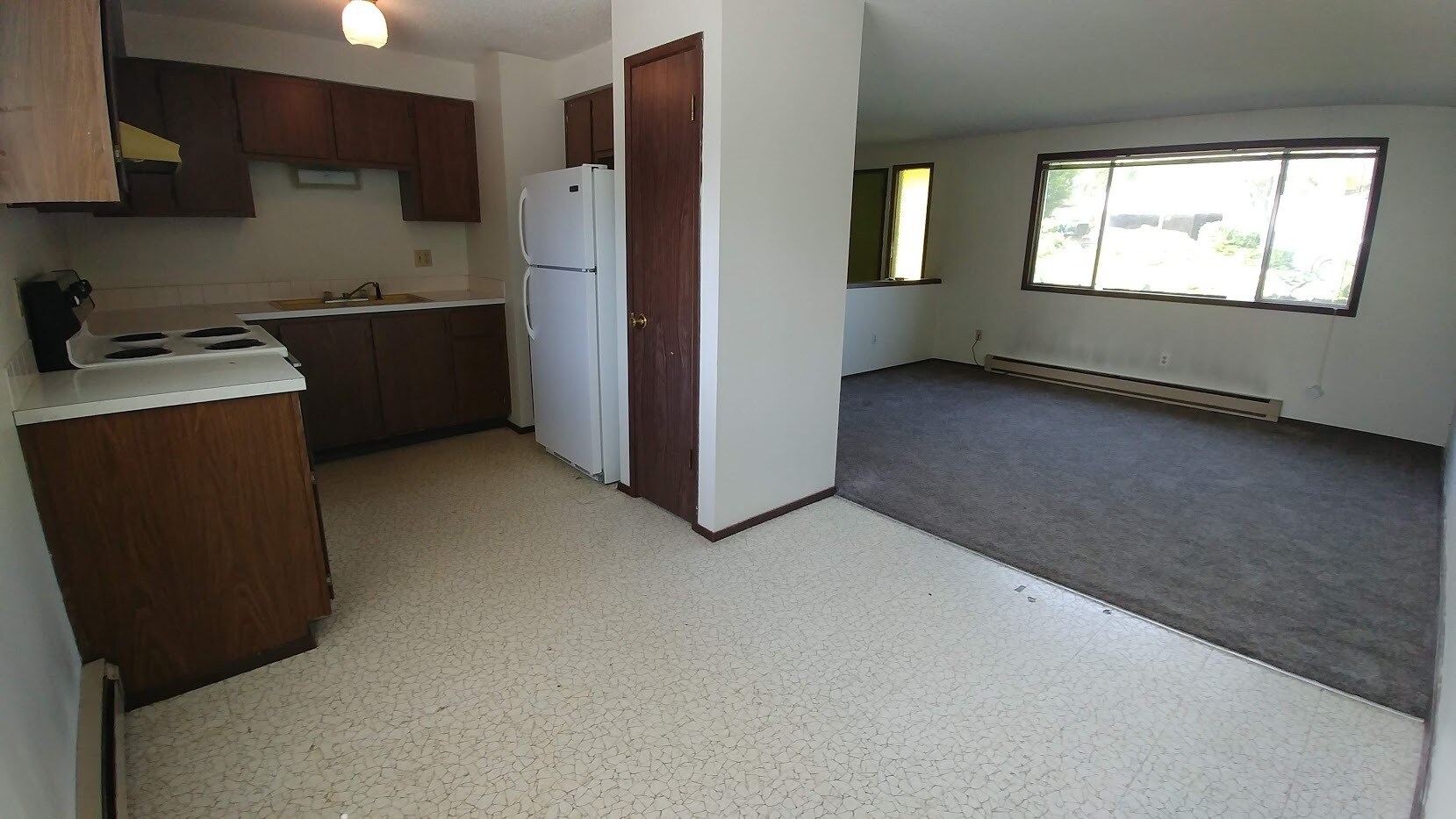 Building Photo - 305 NW Robert St