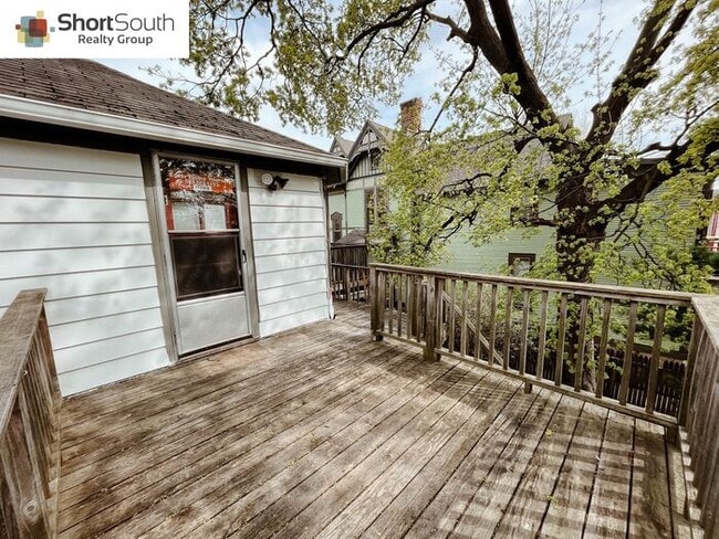 Building Photo - Updated 1 bed 1 bath apartment in Heritage Hill