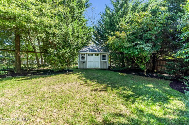 Building Photo - 146 Rumson Rd