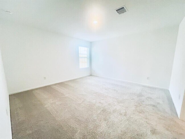 Building Photo - 3043 Mallorca Dr
