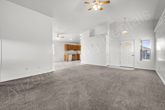 Building Photo - PERFECT CUL-DE-SAC HOME