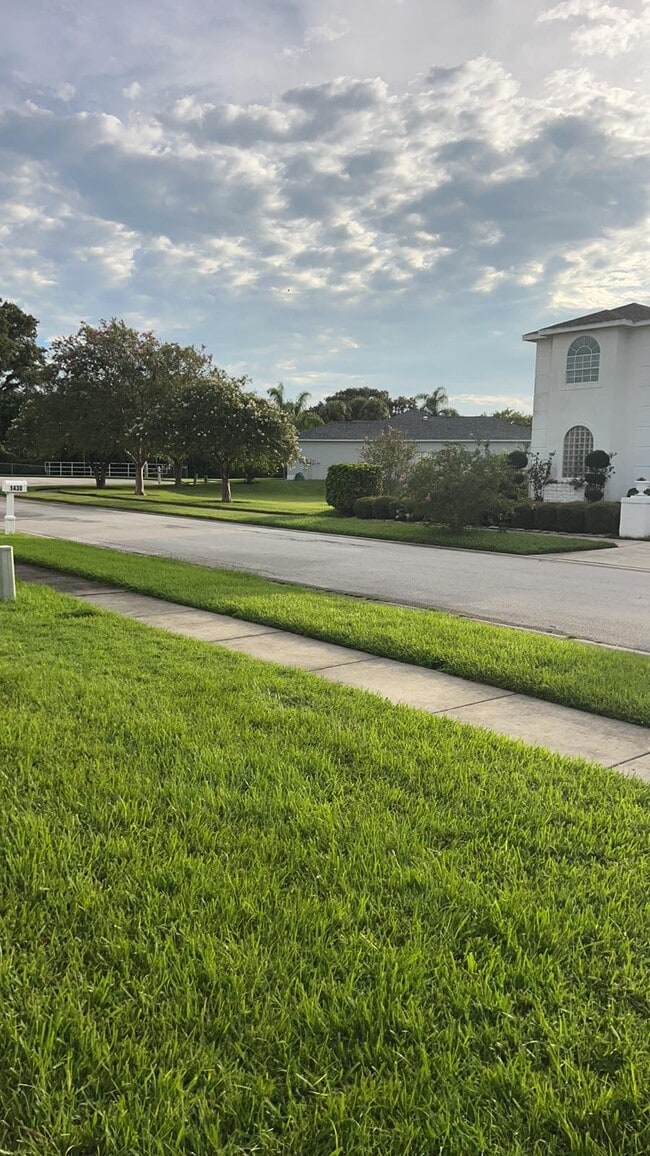 Front view of the house. - 1420 Alexander Way