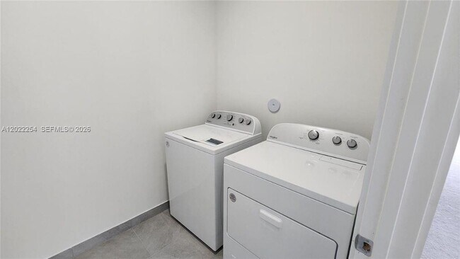 Building Photo - 8119 NW 42nd St