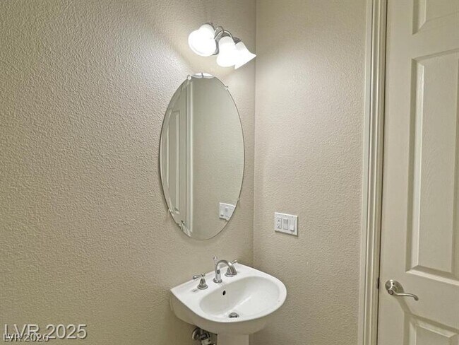 Building Photo - 12048 La Palmera Ave