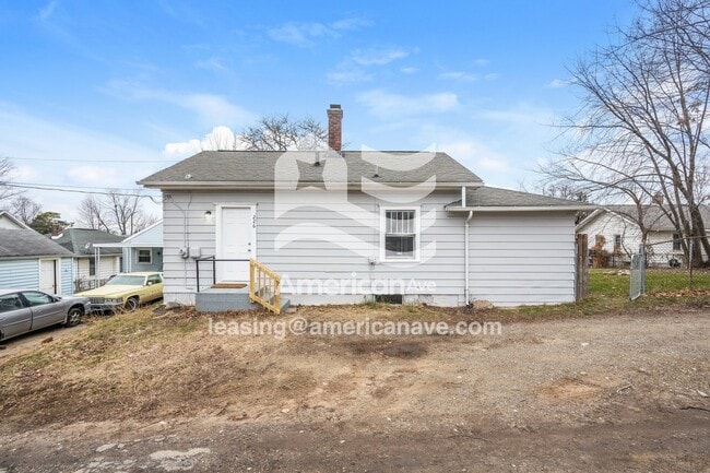 Building Photo - 226 E Fairview Ave