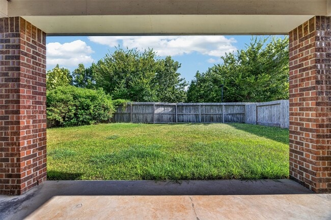 Building Photo - 16131 Sommerall Creek Ln