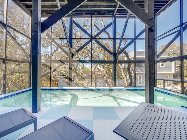 Building Photo - 5537 Pelican Way