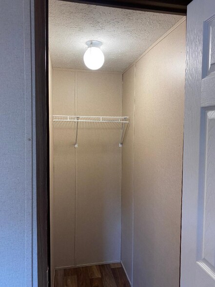 Building Photo - 27 Jordans Star Way