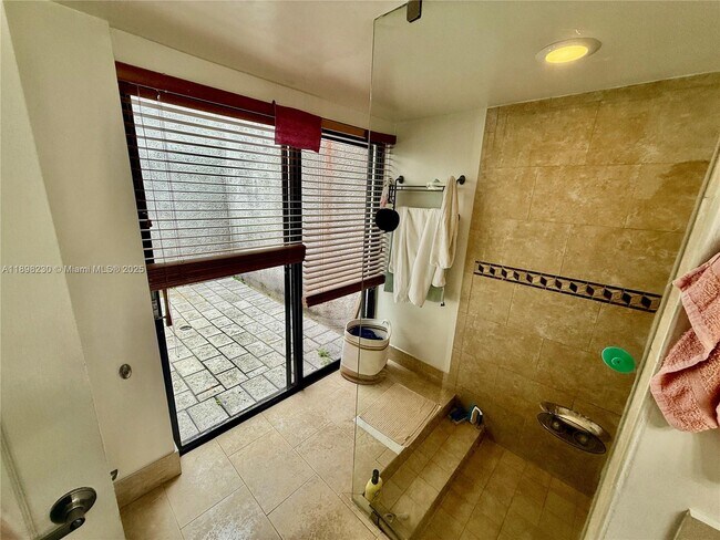 Building Photo - 8331 SW 157th Ave