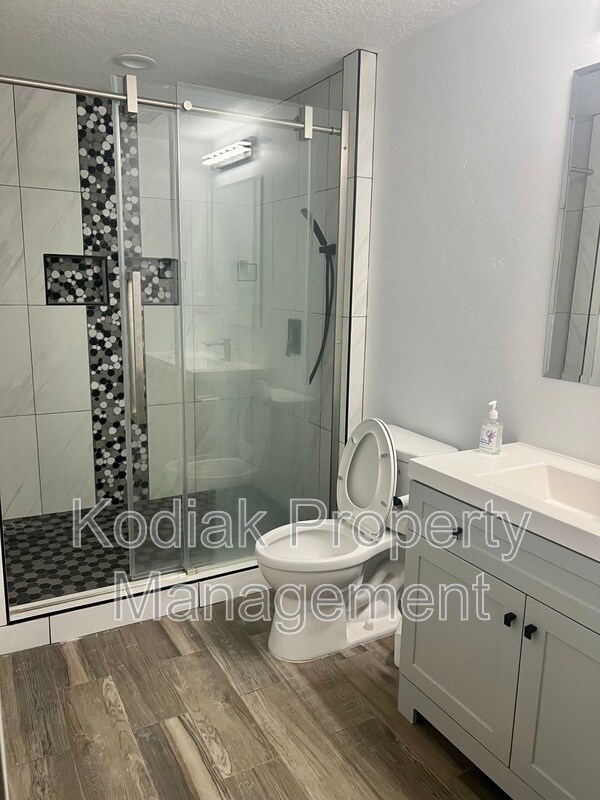 Building Photo - 3733 N Valley Vista Way