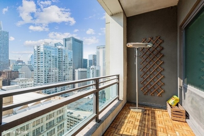 Building Photo - 130 N Garland Ct