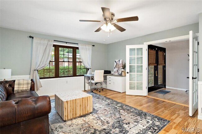 Building Photo - 22 Sir Lawrence Dr