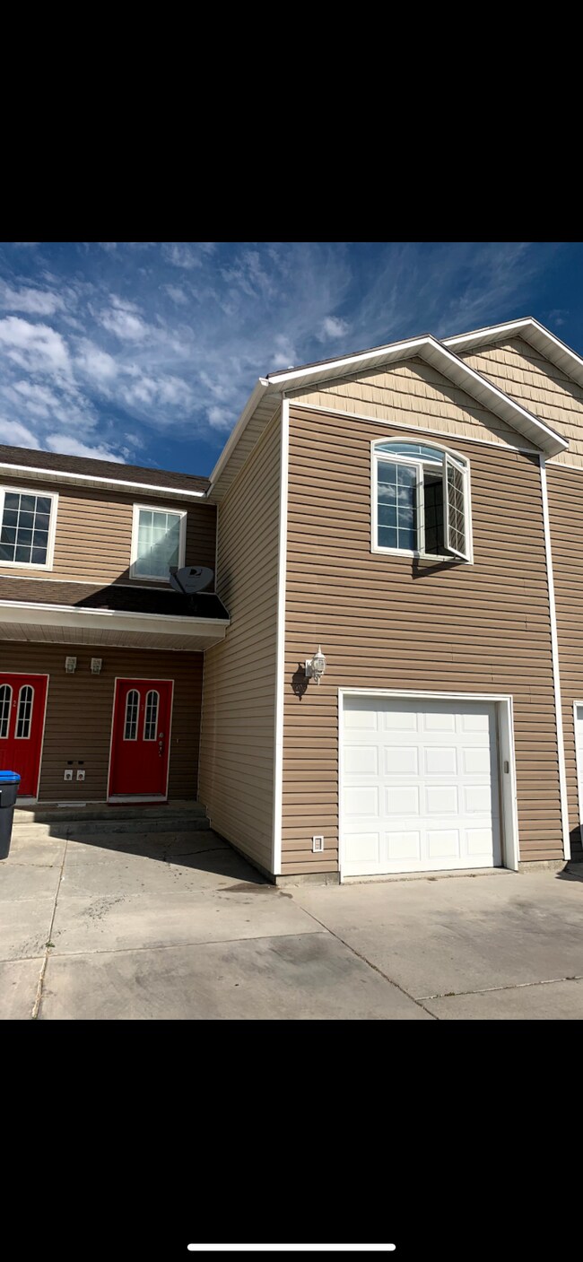 Building Photo - 2260 Cumorah Way
