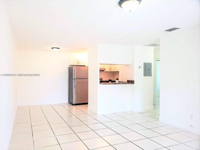 Building Photo - 15659 SW 73rd Cir Terrace