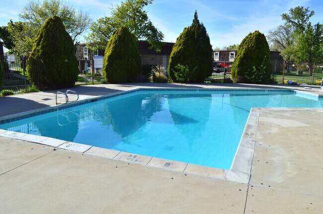 Building Photo - Beautiful Condo in Prime Centerville Location!