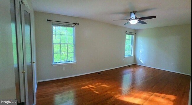 Building Photo - 11747 Lone Tree Ct