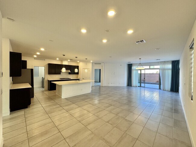 Building Photo - 8732 S Black Cordon Rd