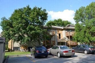 Building Photo - Cornerstone Management LLC (9517 university #20)