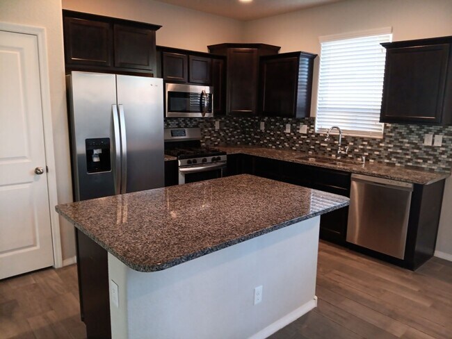 Building Photo - 4 Bedroom, 2 Bathroom! Lovely Home Coming Soon!