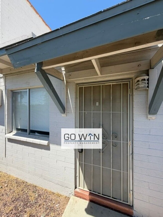 Building Photo - 1111 E Butler Dr